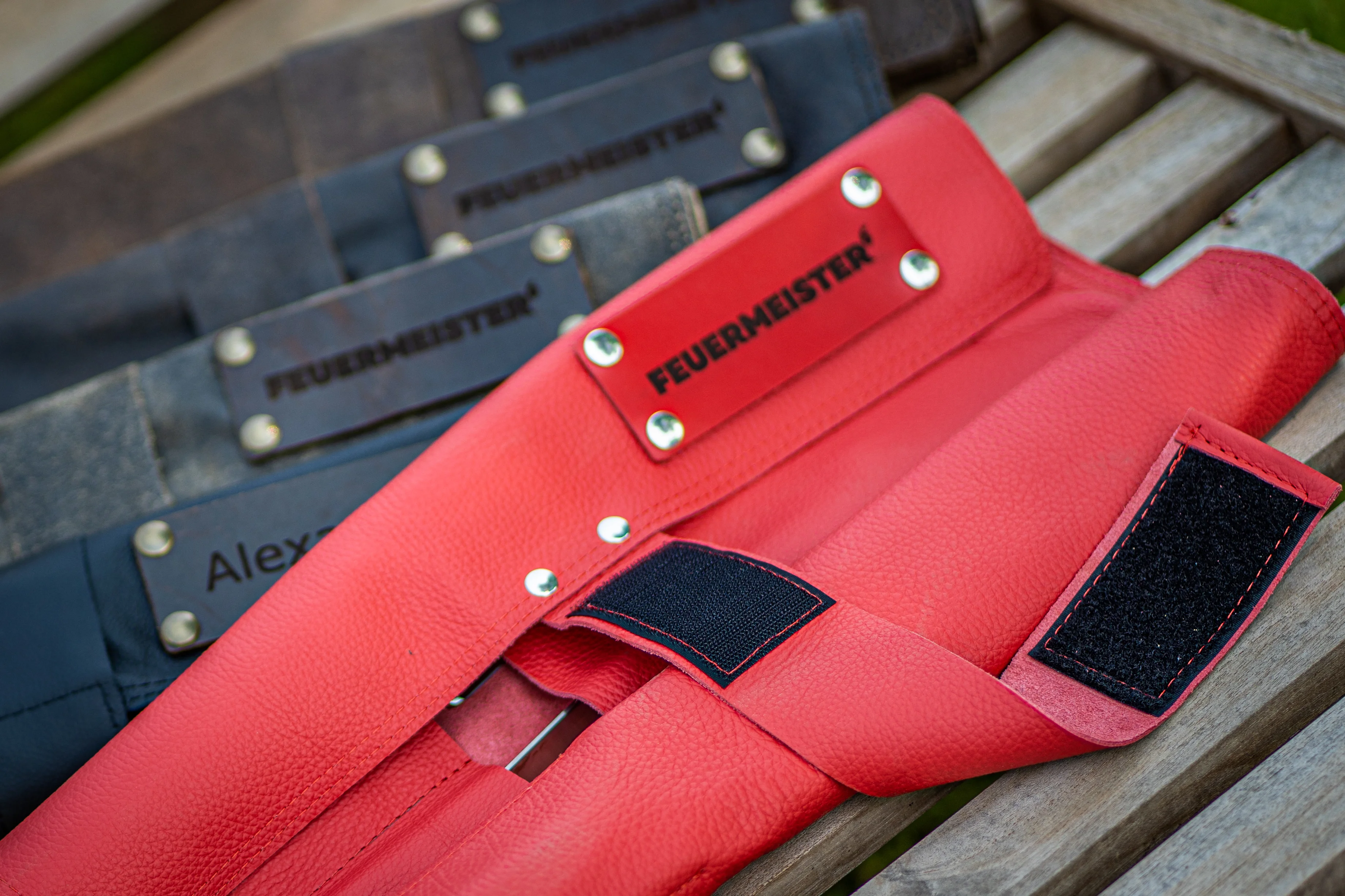 Messertasche mit Klettverschluss | Nappaleder | rot