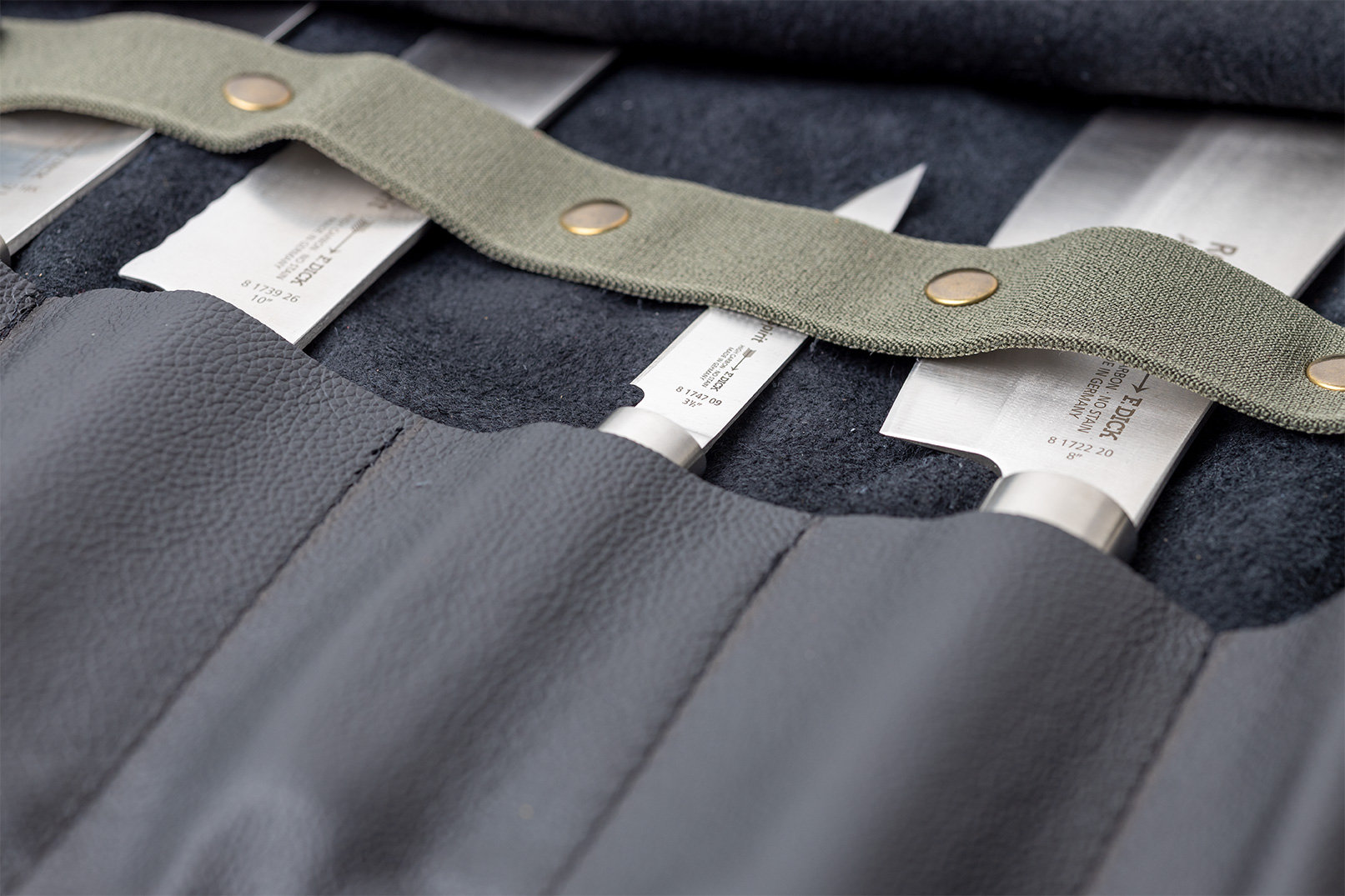 Messertasche mit Klettverschluss | Nappaleder | schwarz